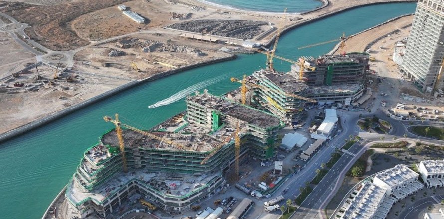 2 bedrooms Apartment in Ras Al Khaimah, UAE No. 183979