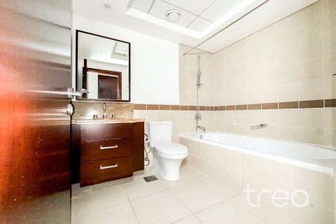 2 bedrooms Apartment in Burj Khalifa, UAE No. 174161 9
