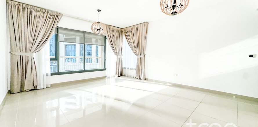 2 bedrooms Apartment in Burj Khalifa, UAE No. 174161