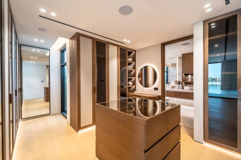 Вилла с 5 спальнями в Пальма Джумейра, ОАЭ №147127 17