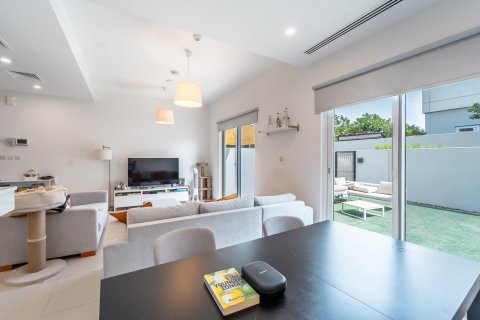 Вилла с 3 спальнями в Дубай, ОАЭ №147122 5