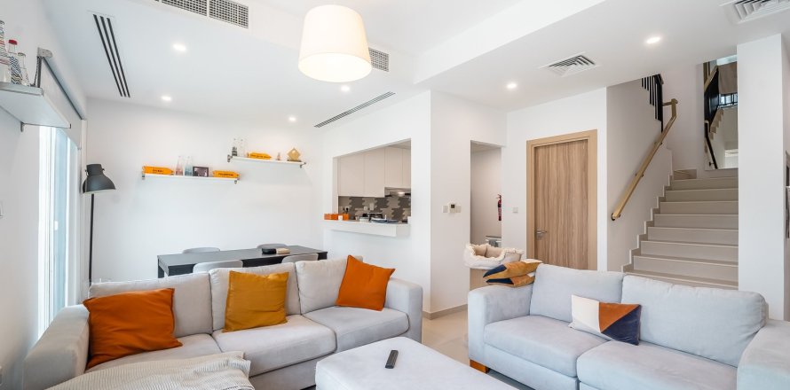 Вилла с 3 спальнями в Дубай, ОАЭ №147122