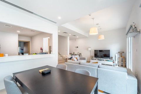 Вилла с 3 спальнями в Дубай, ОАЭ №147122 6