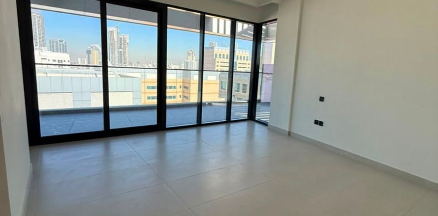 Apartment de 2 dormitorios en Dubai, UAE No. 185244