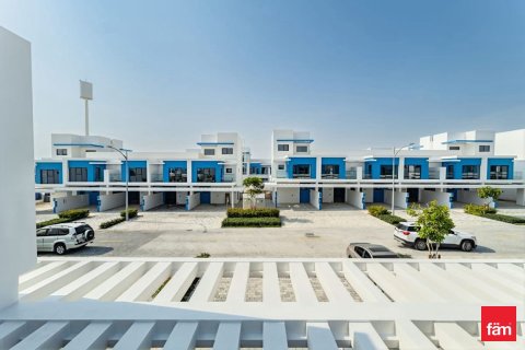 Вилла с 3 спальнями в Дубай, ОАЭ №141553 11