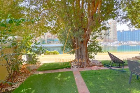 Villa de 4 chambres à Garden Homes Palm Jumeirah, UAE No. 140871 7