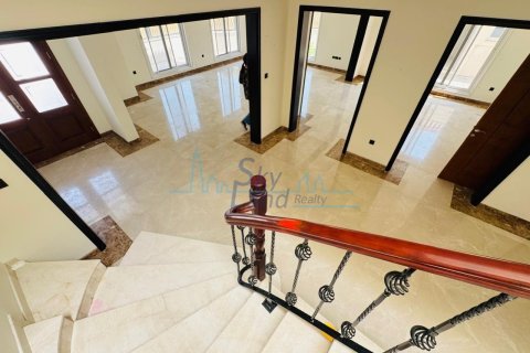 Villa de 5 dormitorios  No. 115560 22