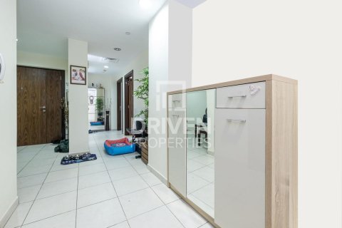 Квартира с 3 спальнями в Executive Towers, ОАЭ №190867 12