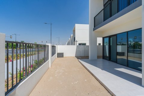 4 bedrooms Townhouse in Town Square, UAE No. 156648 11