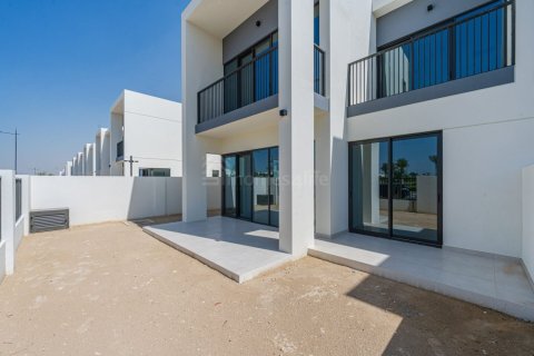 4 bedrooms Townhouse in Town Square, UAE No. 156648 10