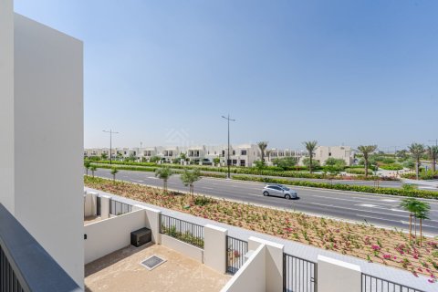 4 bedrooms Townhouse in Town Square, UAE No. 156648 9