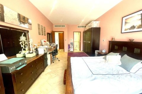 2 bedrooms Apartment in Motor City, UAE No. 156645 16