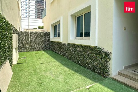 Villa de 4 dormitorios No. 126991 3