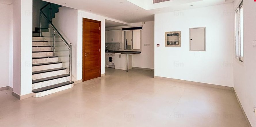 Villa de 4 chambres à Dubai, UAE No. 126991