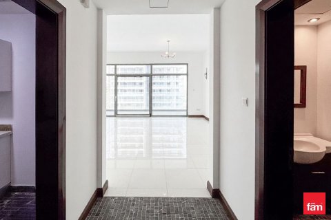 2 bedrooms Apartment in Dubai, UAE No. 163264 15