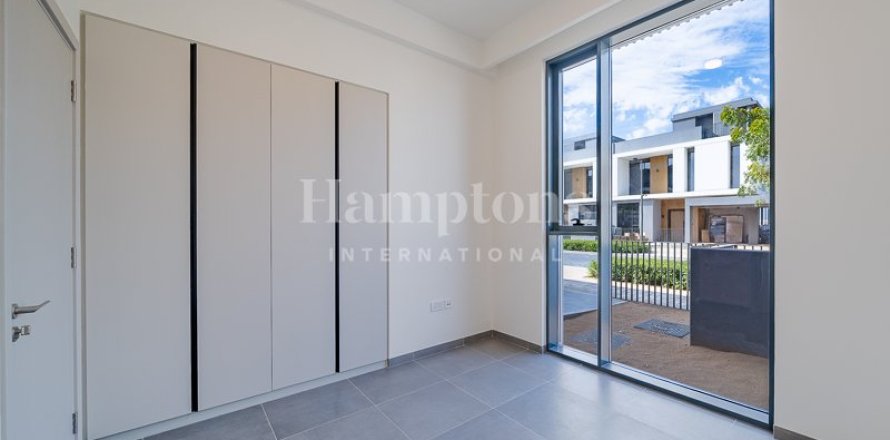 Вилла с 4 спальнями  №125866