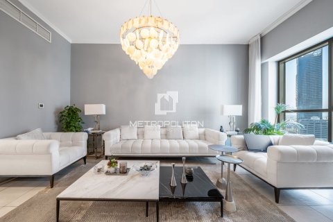 Квартира с 3 спальнями  №129176 3