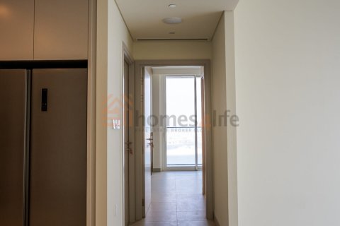 Квартира с 2 спальнями в EMAAR Beachfront, ОАЭ №145950 22
