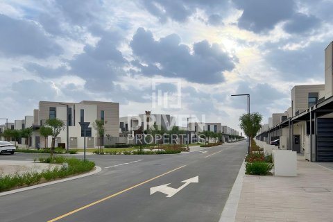3 غرف نوم تاون هاوس في Sun, الإمارات العربية المتحدة رقم 85601 10