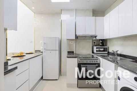 Apartment de 1 dormitorio en Dream Towers, UAE No. 74392 8