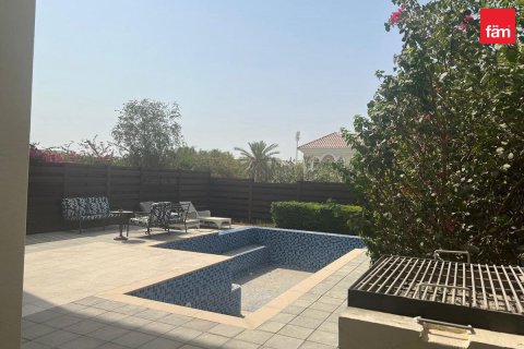 4 bedrooms Villa in Dubai, UAE No. 142403 16