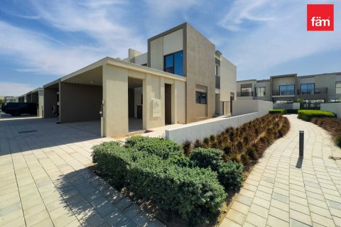 4 bedrooms Townhouse in Dubai, UAE No. 142401 10