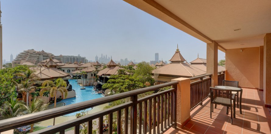 Квартира с 2 спальнями в Пальма Джумейра, ОАЭ №147064