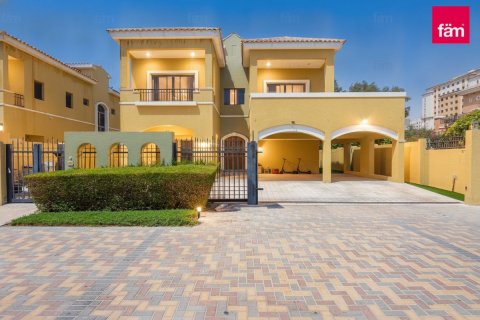 Villa de 4 chambres à Dubai, UAE No. 166760