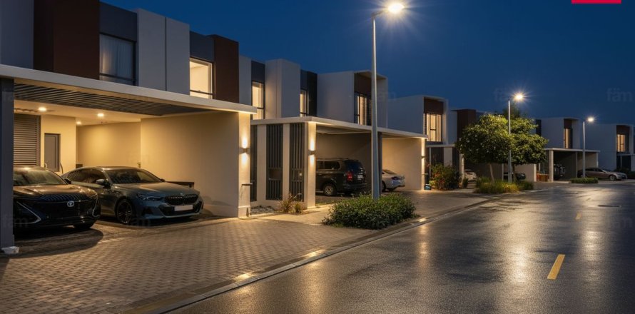 Villa de 3 chambres à Dubai, UAE No. 166758