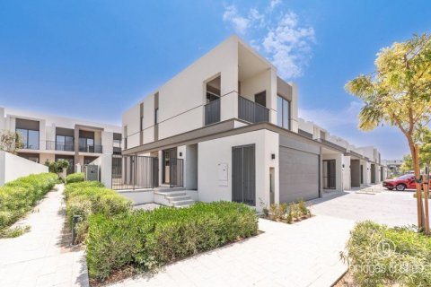 Villa de 4 dormitorios en Tilal Al Ghaf, UAE No. 141088