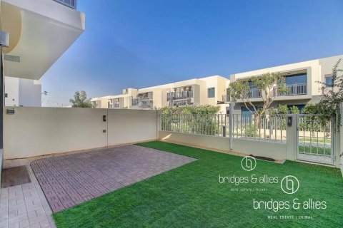 Villa de 4 dormitorios en Dubai Hills Estate, UAE No. 141093