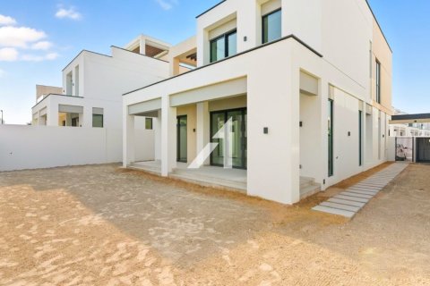 4 bedrooms Villa in Caya, UAE No. 134328 30