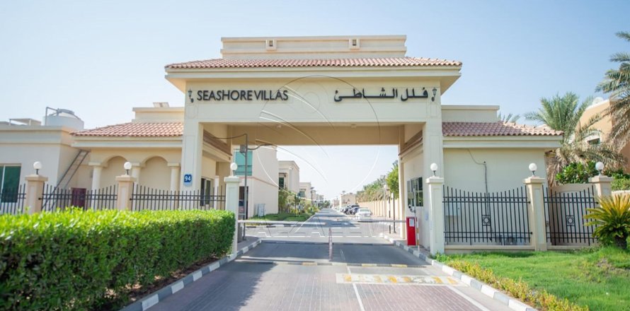 Villa de 3 dormitorios en Abu Dhabi, UAE No. 90184