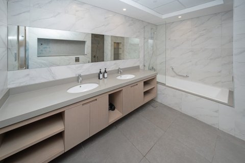 Квартира с 2 спальнями в Аль-Сатва, ОАЭ №143936 3