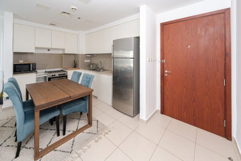 Квартира с 2 спальнями в Zahra Apartments, ОАЭ №143933 6