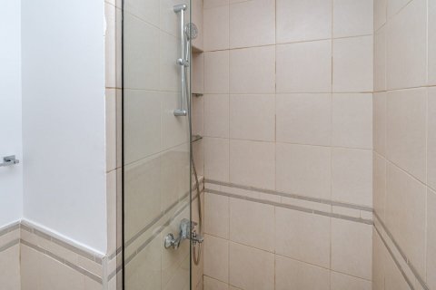 Квартира с 2 спальнями в Zahra Apartments, ОАЭ №143933 8