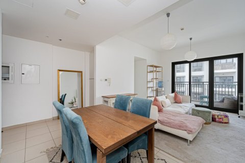 Квартира с 2 спальнями в Zahra Apartments, ОАЭ №143933 4