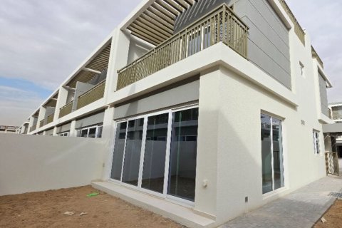 Квартира с 3 спальнями в DAMAC Hills (Akoya by DAMAC), ОАЭ №149113 8