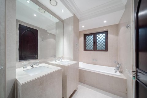 2 bedrooms Apartment in Downtown Dubai (Downtown Burj Dubai), UAE No. 90708 13