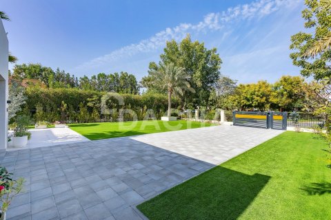 Вилла с 5 спальнями в Jumeirah Islands, ОАЭ №155468 8