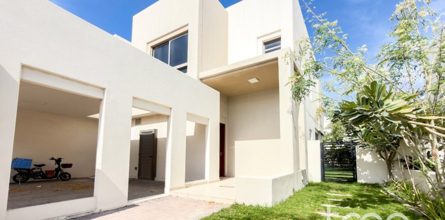 4 غرف نوم فيلا في Zahra Townhouses, الإمارات العربية المتحدة رقم 174106