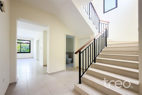 4 غرف نوم فيلا في Zahra Townhouses, الإمارات العربية المتحدة رقم 174106 3