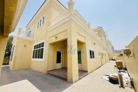 Villa de 5 chambres  No. 106078 2