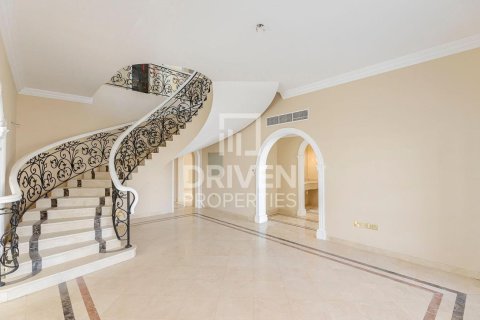 Вилла с 5 спальнями в Umm Al Sheif Villas, ОАЭ №192823 6
