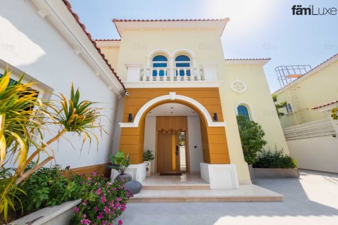 Villa de 4 chambres à Jumeirah Park, UAE No. 203095 8