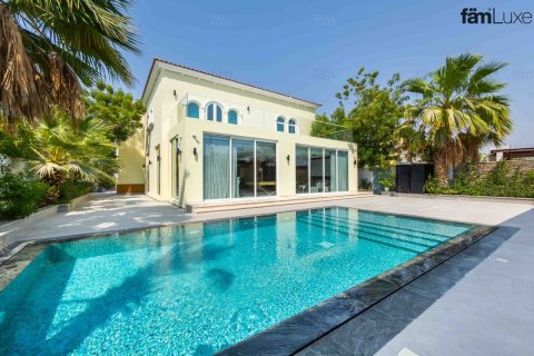 Villa de 4 chambres à Jumeirah Park, UAE No. 203095 21