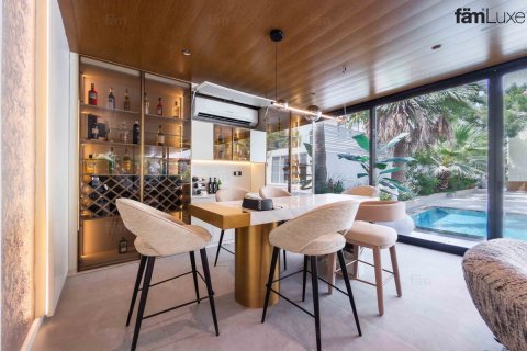 Villa de 4 chambres à Jumeirah Park, UAE No. 203095 9