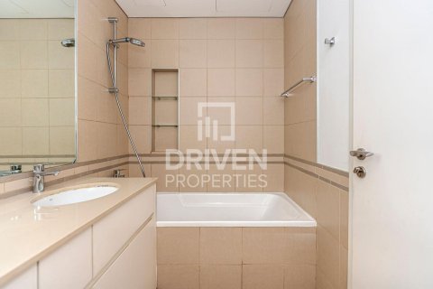 Квартира с 2 спальнями в Zahra Breeze Apartments, ОАЭ №190158 12