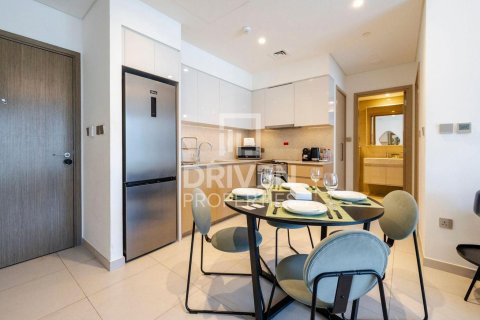 1 bedroom Apartment in Burj Royale, UAE No. 192974 4