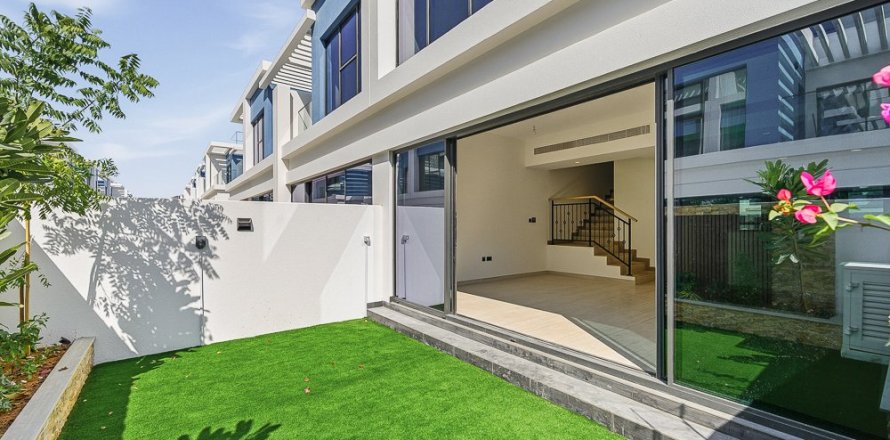 5 bedrooms Townhouse in Damac Lagoons, UAE No. 195062